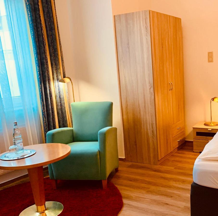 קלן Hotel Gasthaus Zur Eule מראה חיצוני תמונה