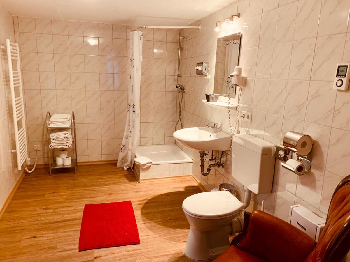 קלן Hotel Gasthaus Zur Eule מראה חיצוני תמונה